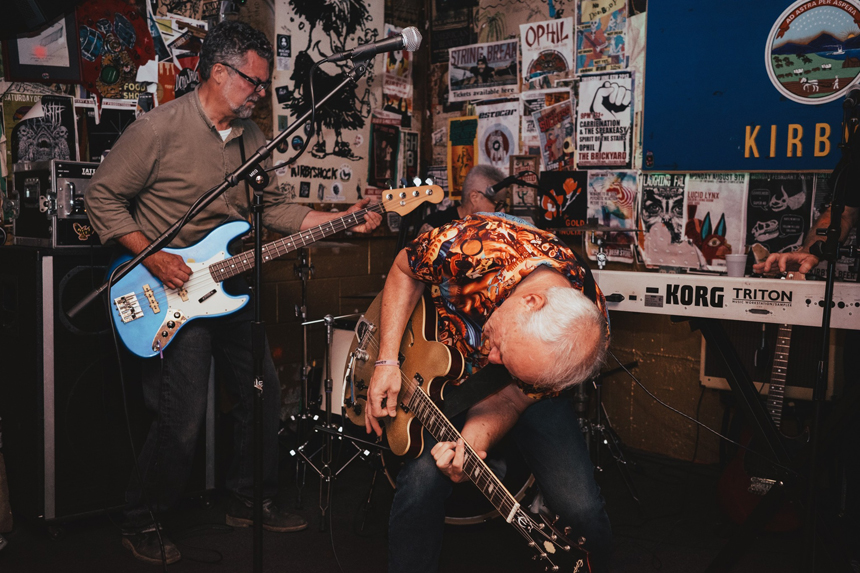 557995691_137644545#251871A