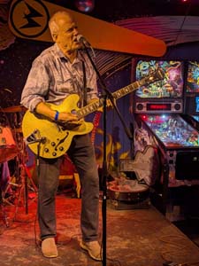 475076744_170769492#25187A9