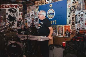 557563934_137644537#2518725